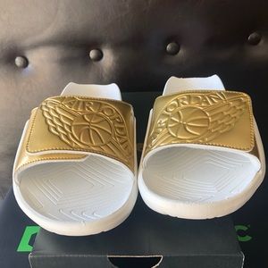 Jordan Hyrdo 7 sandals